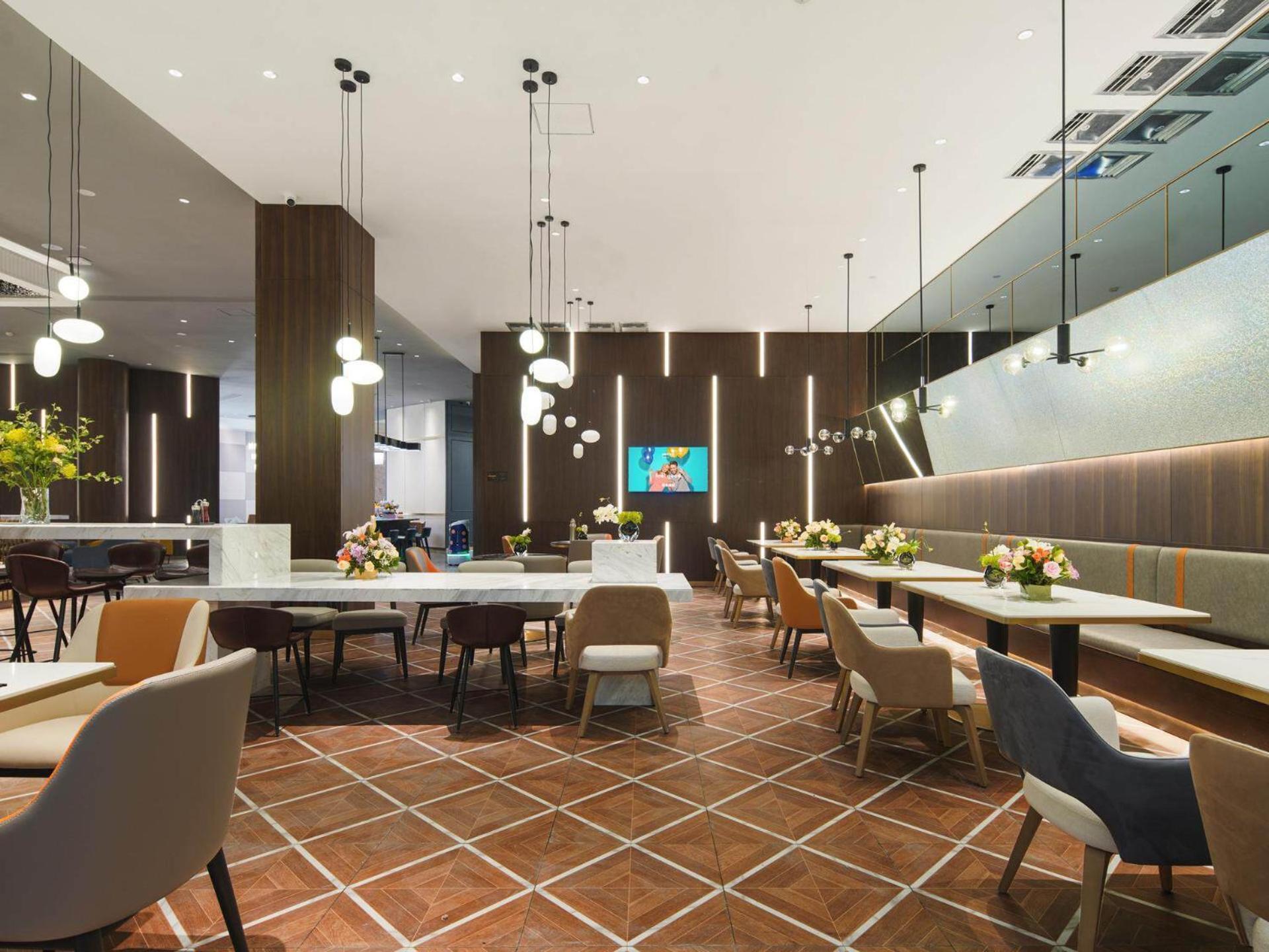 Park Inn By Radisson Nanchong Yilong Star City Plaza Eksteriør billede