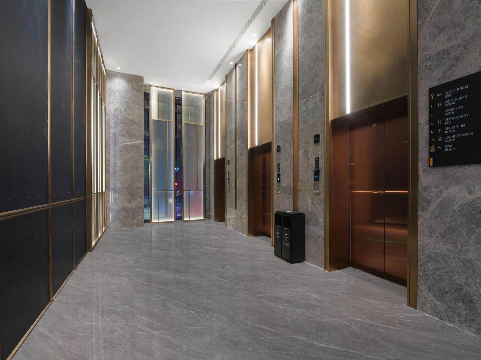 Park Inn By Radisson Nanchong Yilong Star City Plaza Eksteriør billede